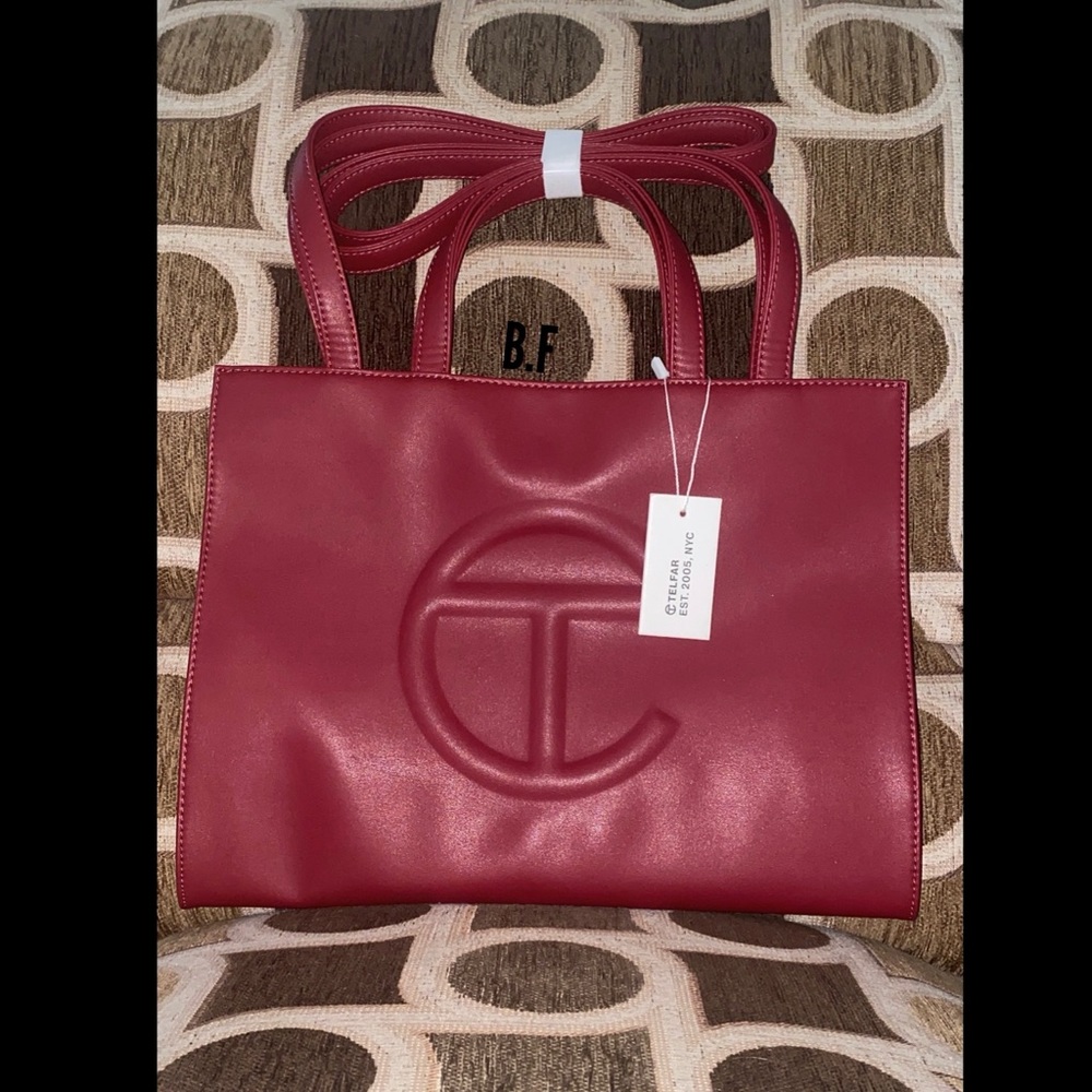 OXBLOOD MEDIUM TELFAR!